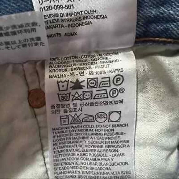 Levi’s 501 cutoff‎ light wash womens denim shorts size 30 - Picture 6 of 6